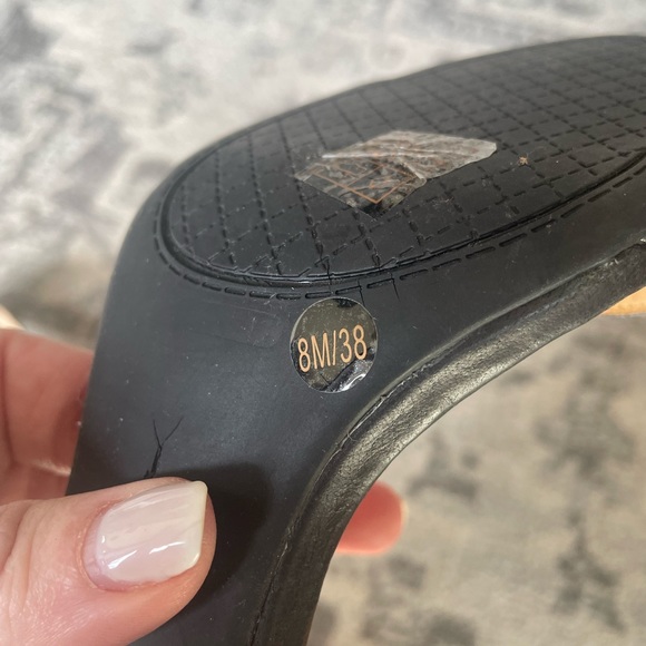 Black Jessica Simpson leather heels, size 8 - Picture 6 of 9